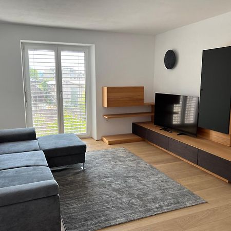 Zimmer & Appartements Am Schlossplatz Hohenems Quarto foto