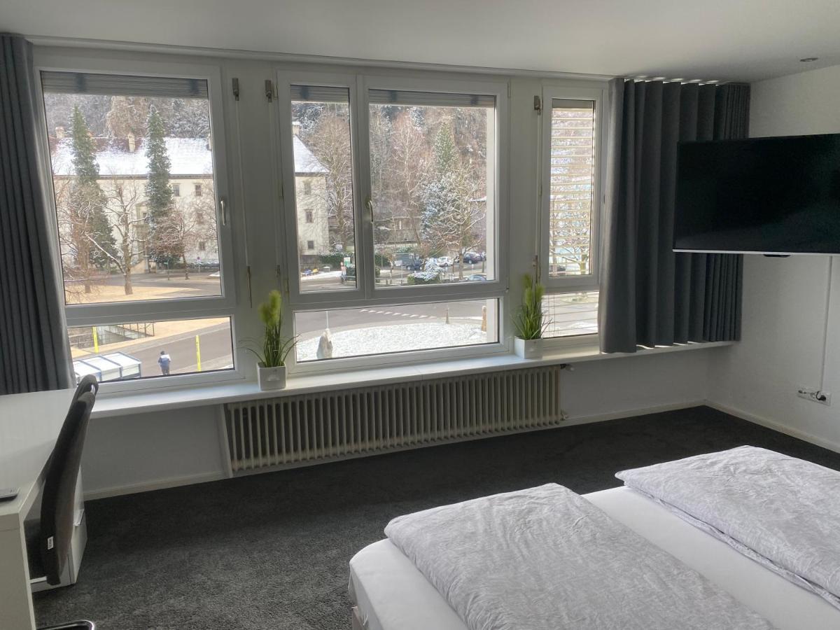 Zimmer & Appartements Am Schlossplatz Hohenems Exterior foto