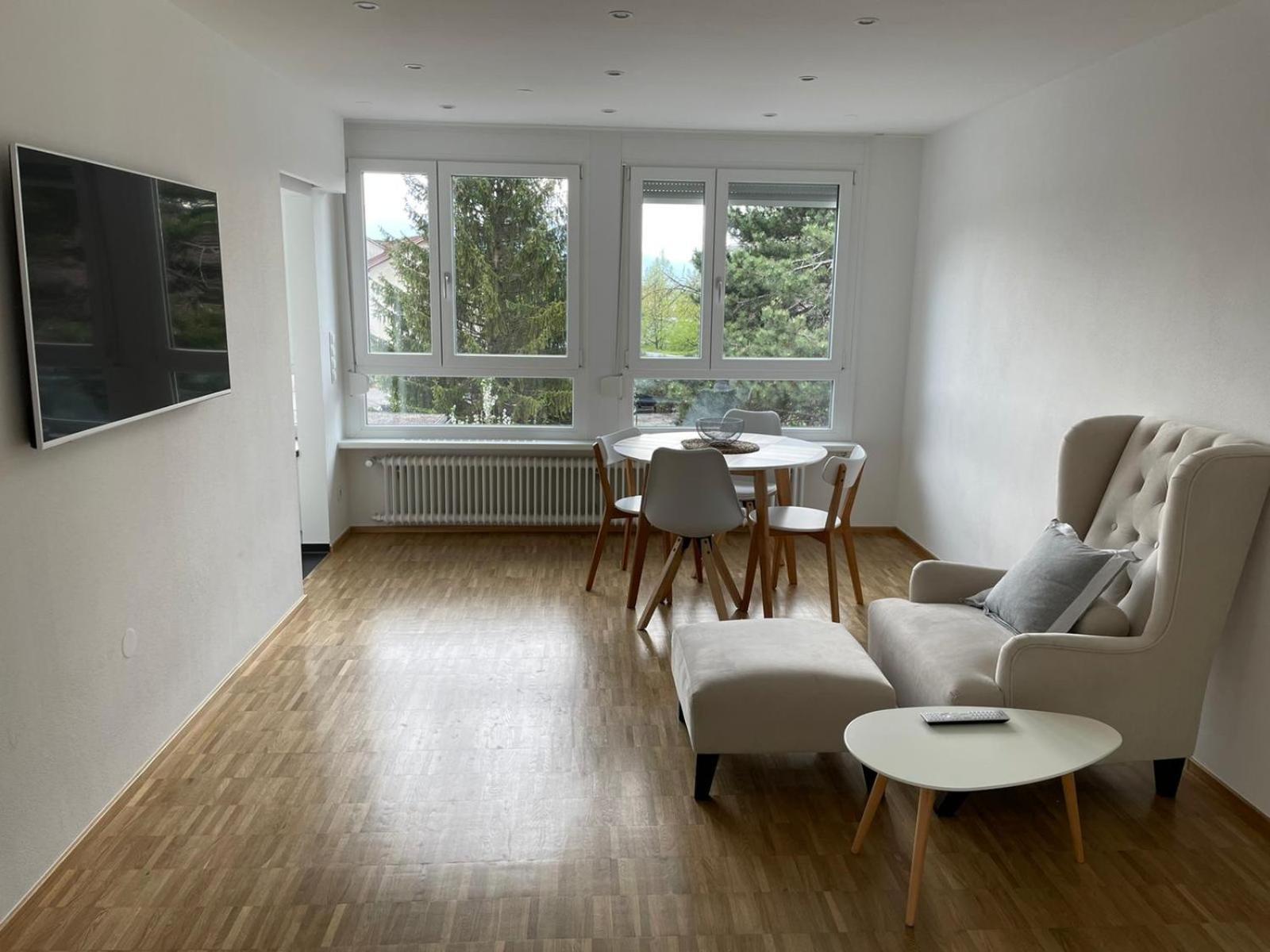 Zimmer & Appartements Am Schlossplatz Hohenems Quarto foto